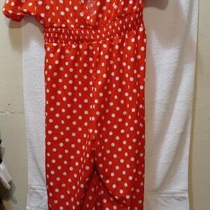 S H E I N polka dot jumpsuit White Lake Ruffles in front t i e and back 2x excel